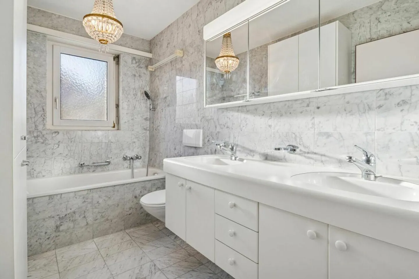 Attractive Apartment in Prime Location! - Photo 9 of 14