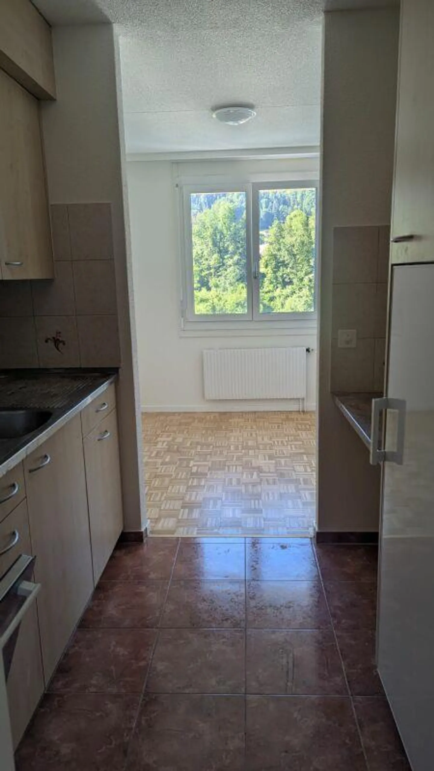 Grosszügige Wohnung mit Bergsicht - Foto 3 von 8