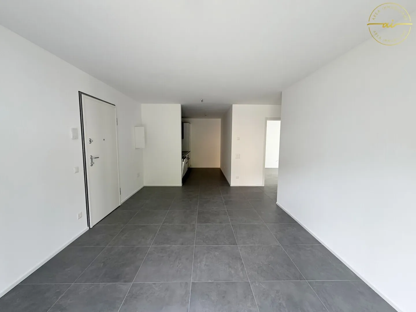 Modern Apartment with Three Balconies - Photo 6 of 13