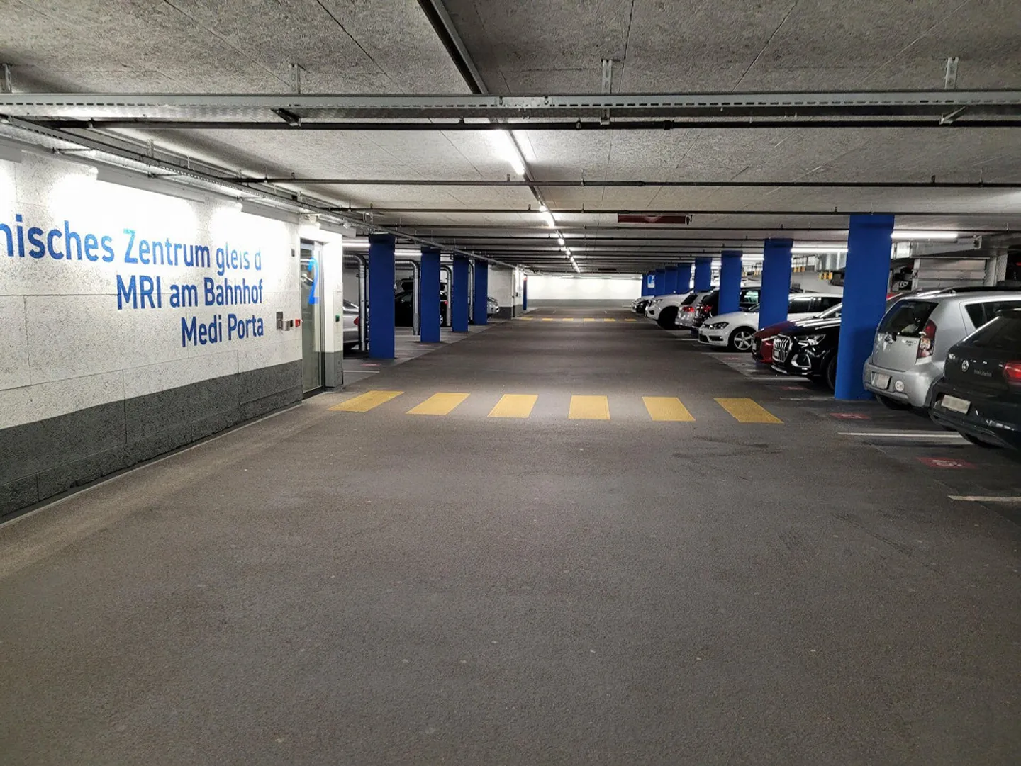 Posto auto sotterraneo direttamente alla stazione di Chur - Foto 3 di 8