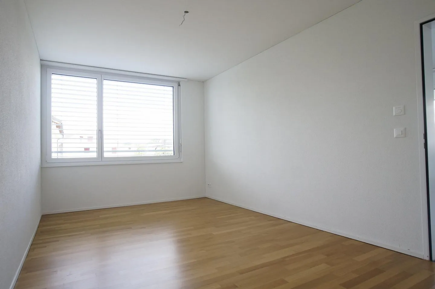 Modern 3.5 room apartment with cozy balcony - Photo 4 of 8