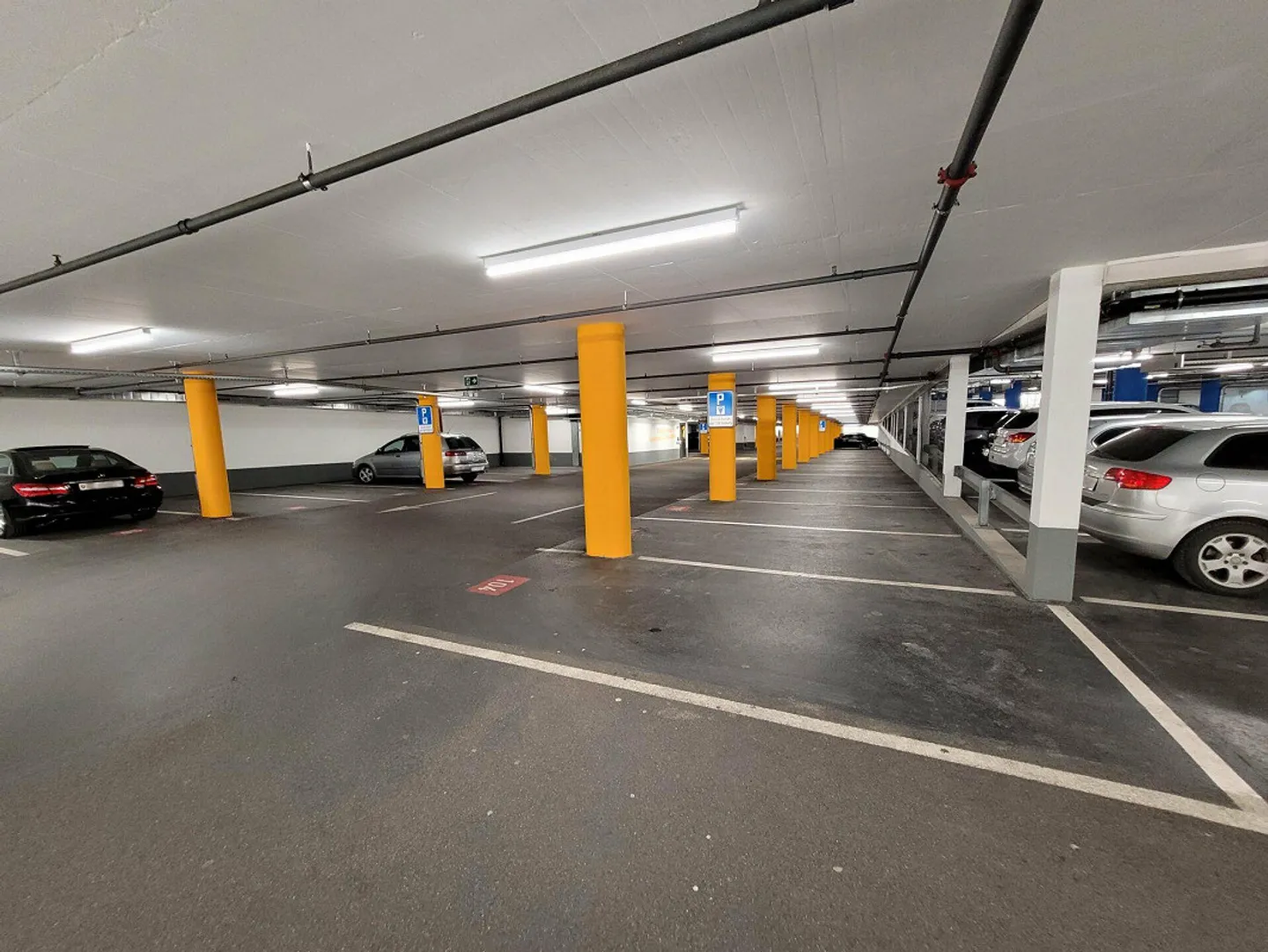 Posto auto sotterraneo direttamente alla stazione di Chur - Foto 5 di 8