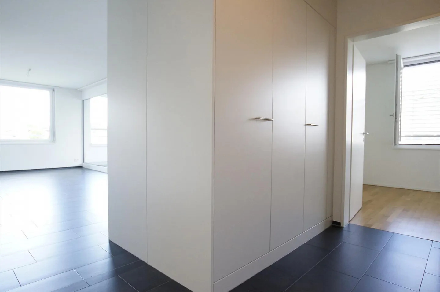 Modern 3.5 room apartment with cozy balcony - Photo 6 of 8