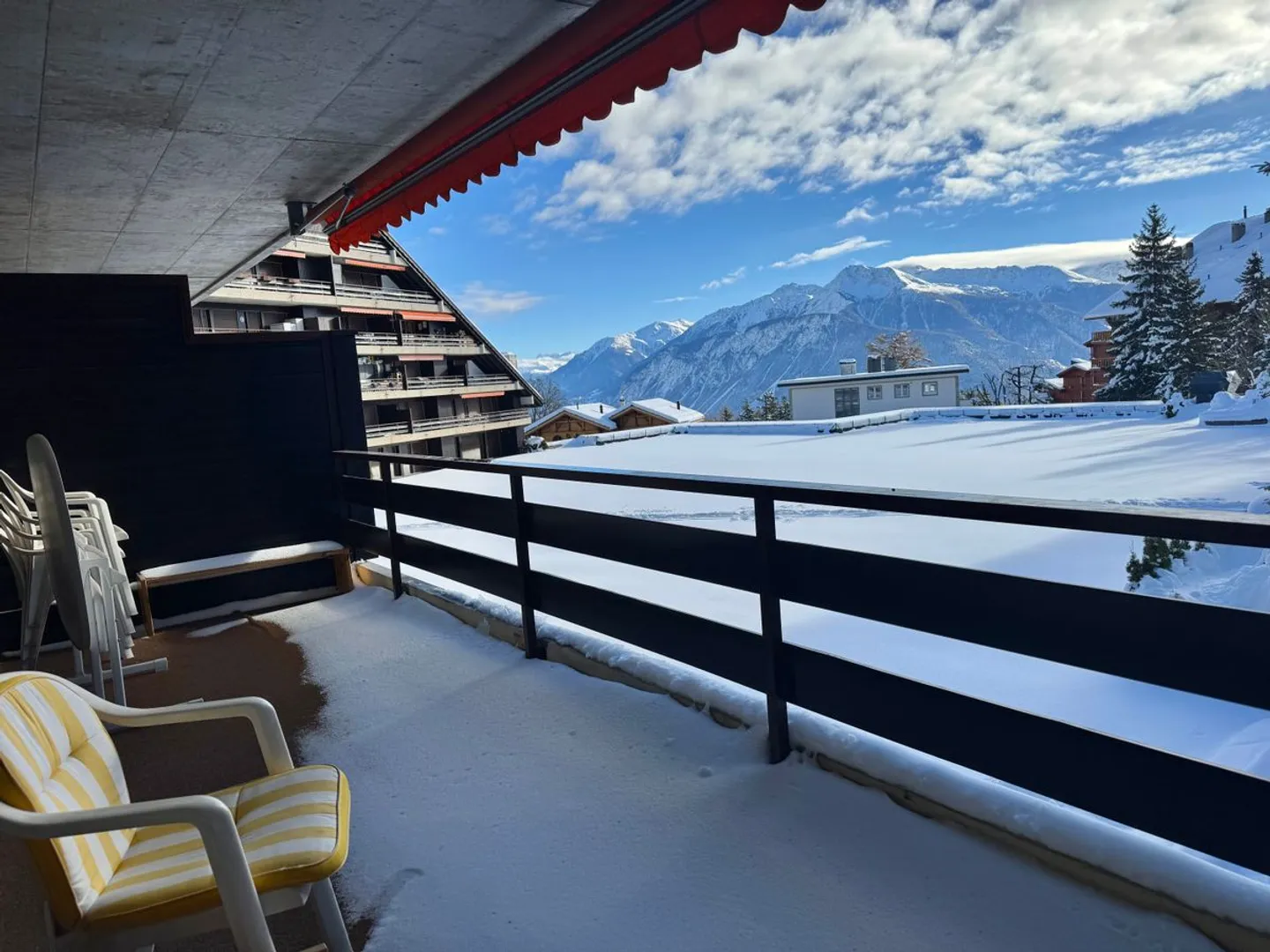 Hypercentre de Montana! 3.5-Room Apartment with Views, Balconies and Tranquility / Ref. 1007-680 - Photo 2 of 13