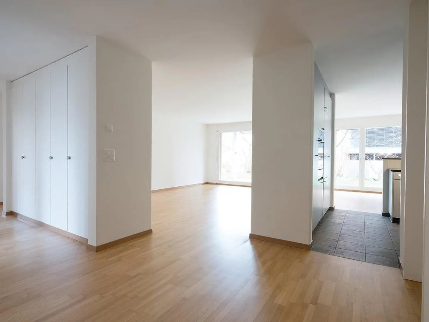 Ampio appartamento di 5 1/2 locali a Ostermundigen - Foto 6 di 12