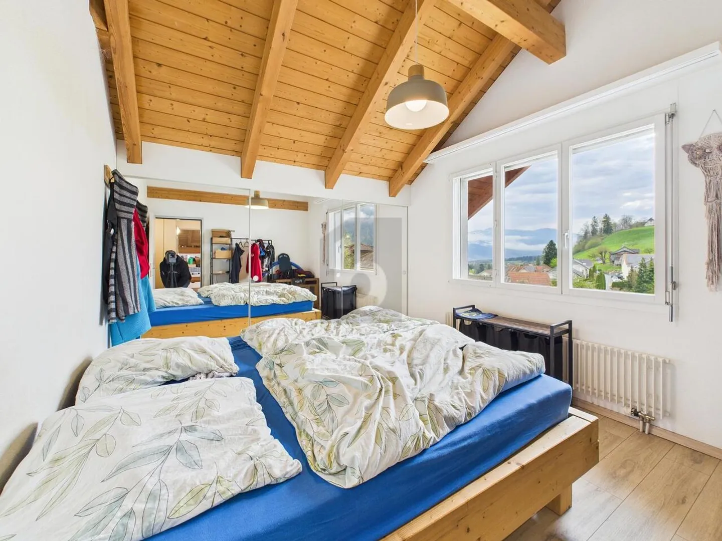 MODERN AND SPACIOUS IN A QUIET LOCATION - Photo 4 of 6