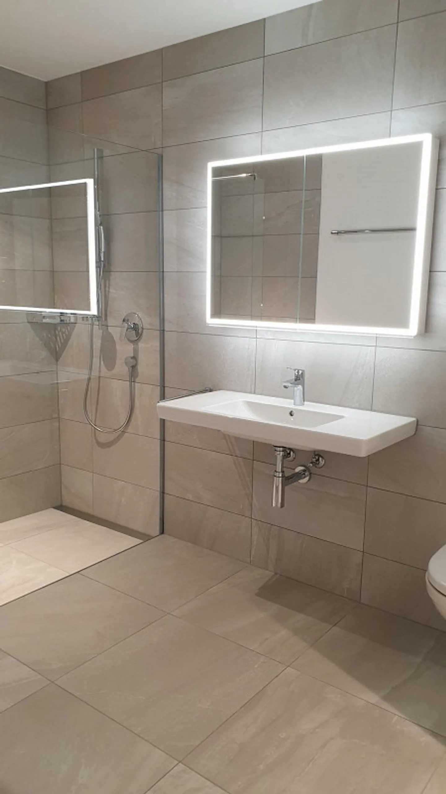 Bellissimo appartamento di 3,5 stanze da affittare al piano terra - Foto 3 di 9