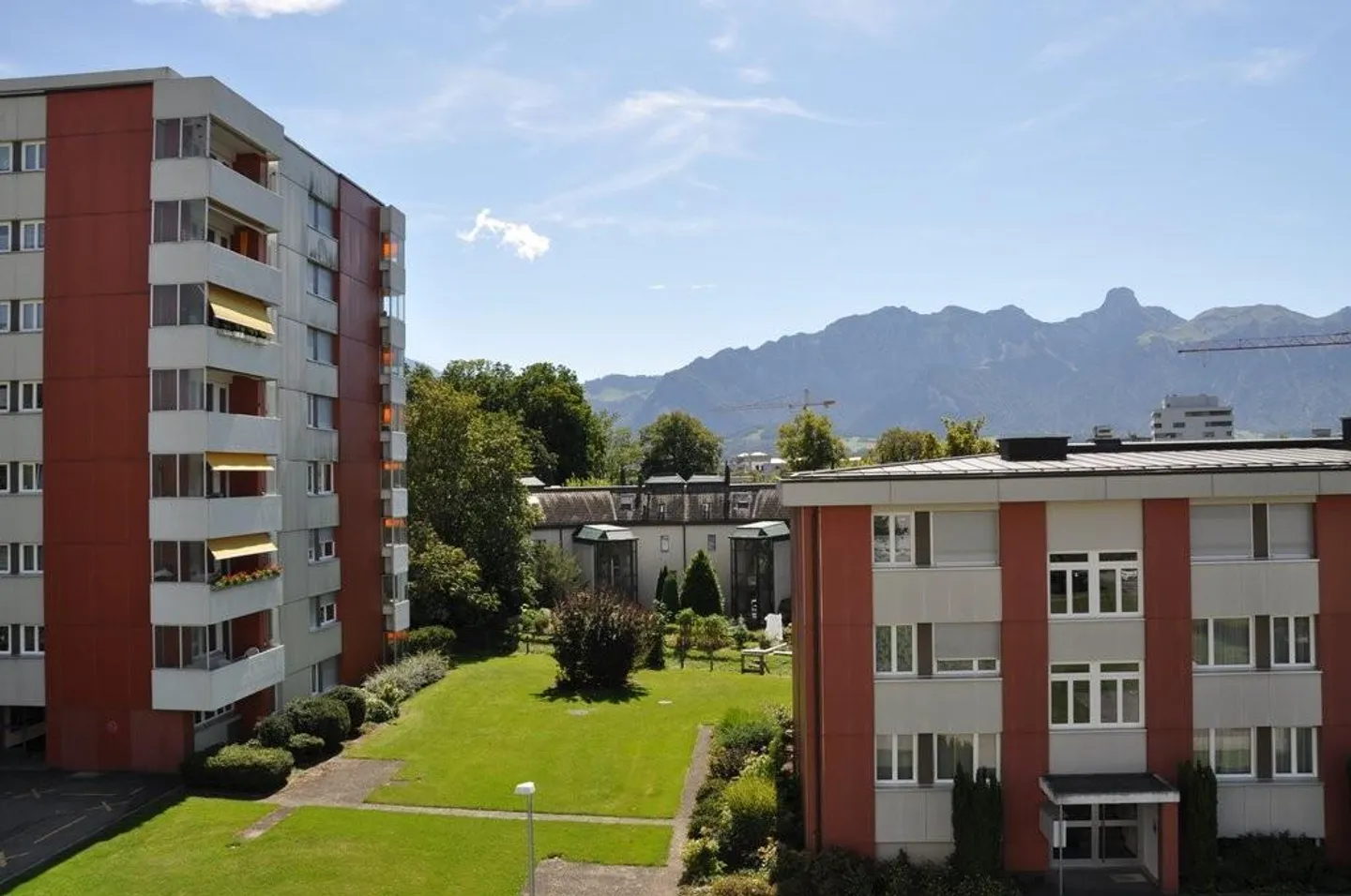 Affordable Living in Schwäbis, Near Thun Center - Photo 2 of 9