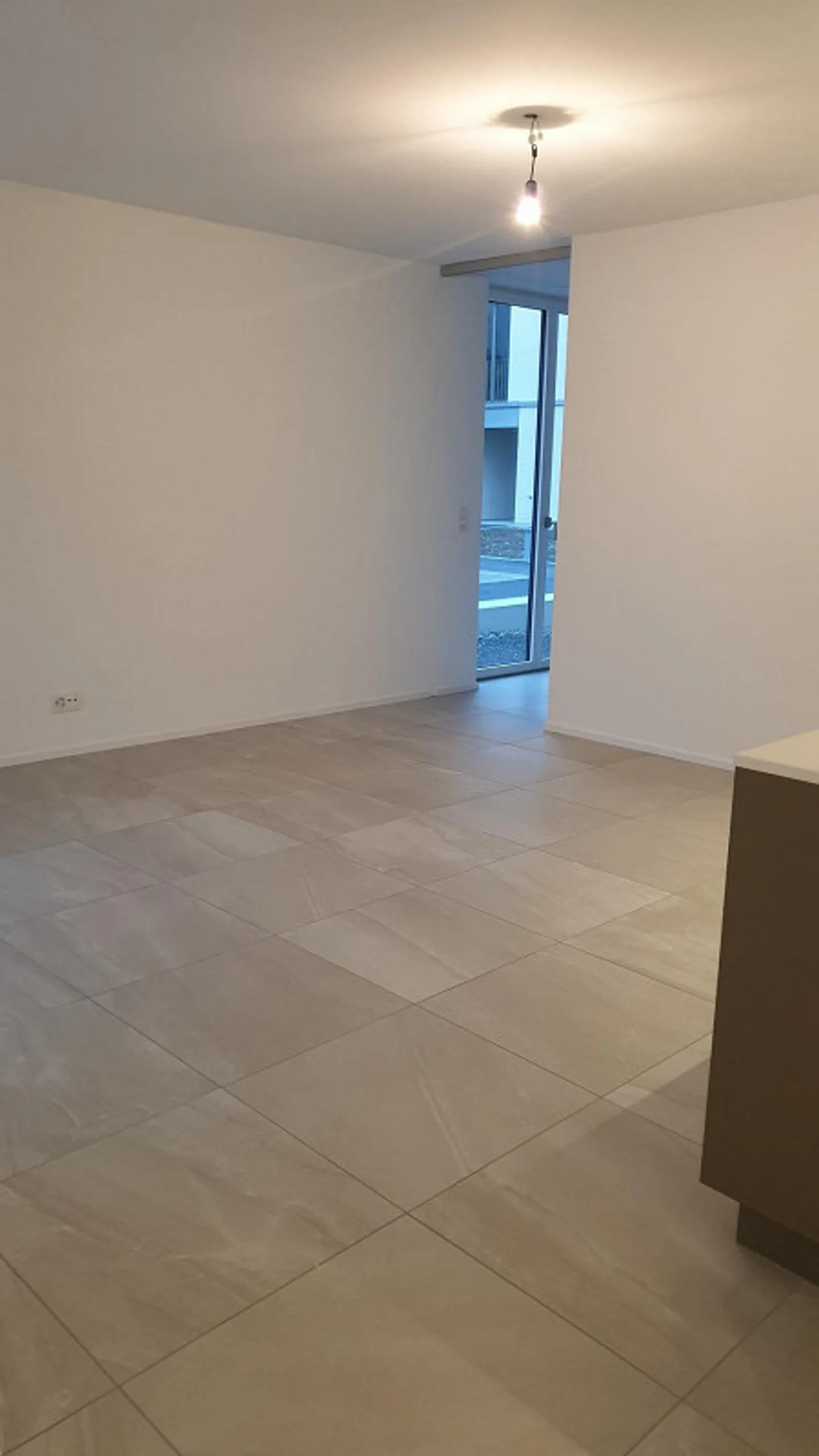 Bellissimo appartamento di 3,5 stanze da affittare al piano terra - Foto 8 di 9