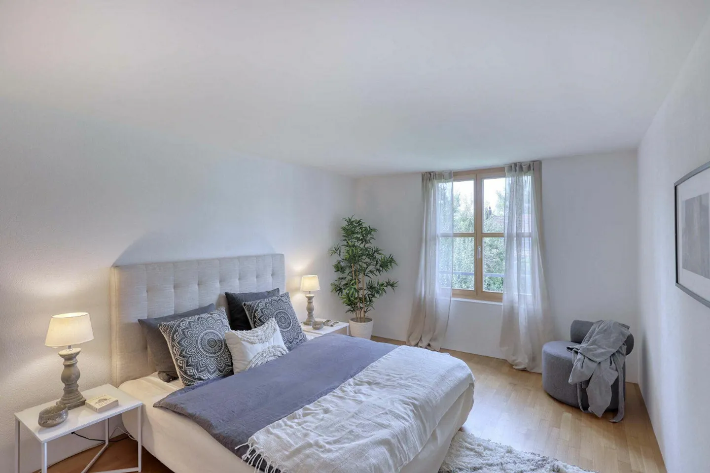 Modern apartment in an ideal location - Photo 8 of 9