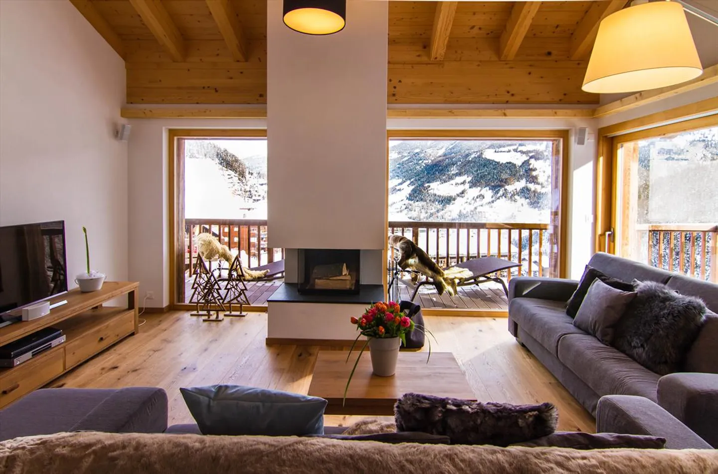 Les Rahâs è una residenza di appartamenti alpini di alta qualità situata in una delle più belle valli ad alta quota delle Alpi. - Foto 1 di 9