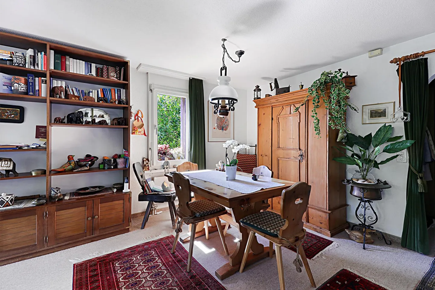 Vivere nel verde: Incantevole casa unifamiliare di 5,5 stanze - Foto 6 di 14
