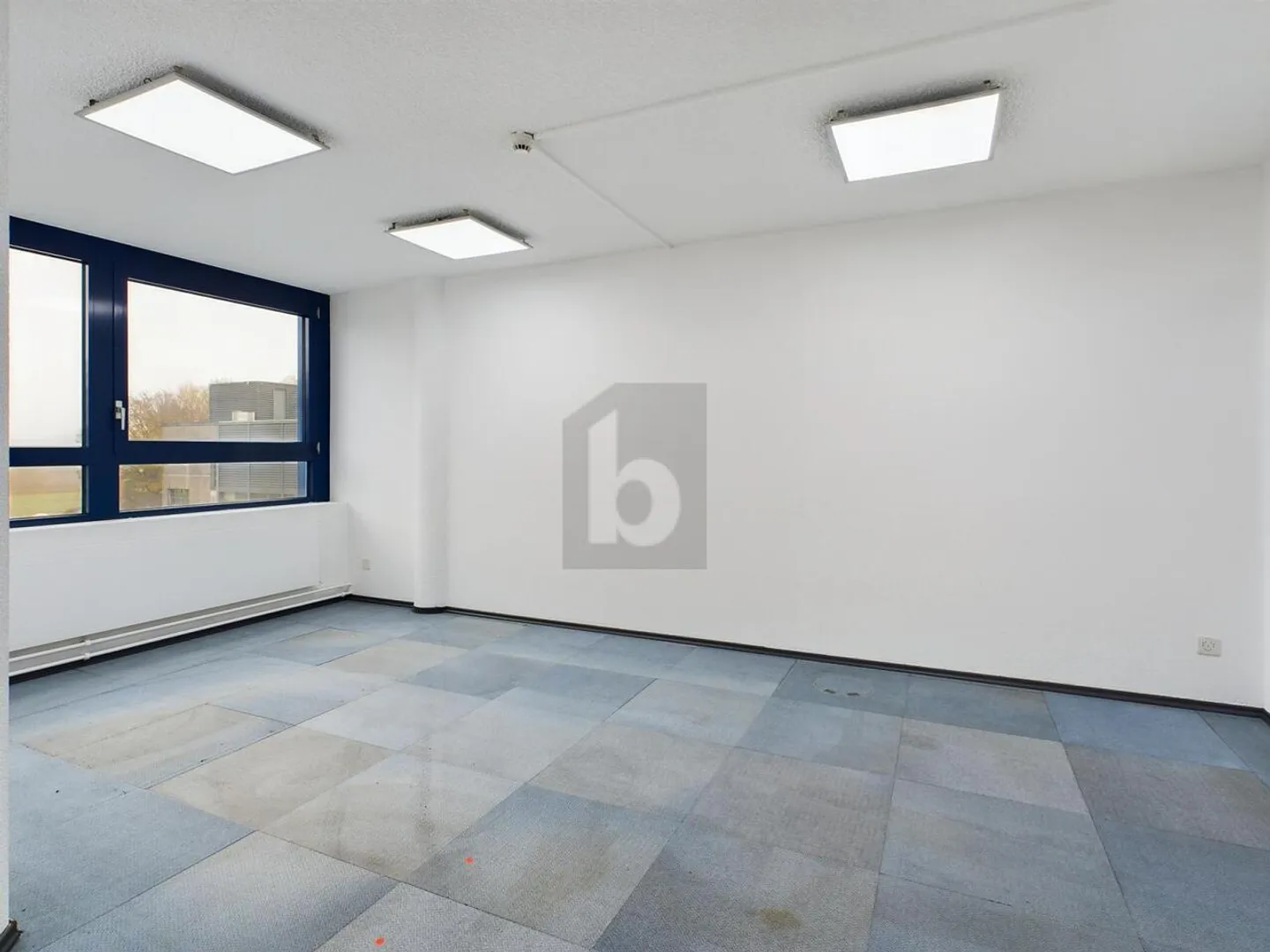 DA UFFICIO SINGOLO A UFFICIO OPEN SPACE (200/400/800 M2) - Foto 4 di 6