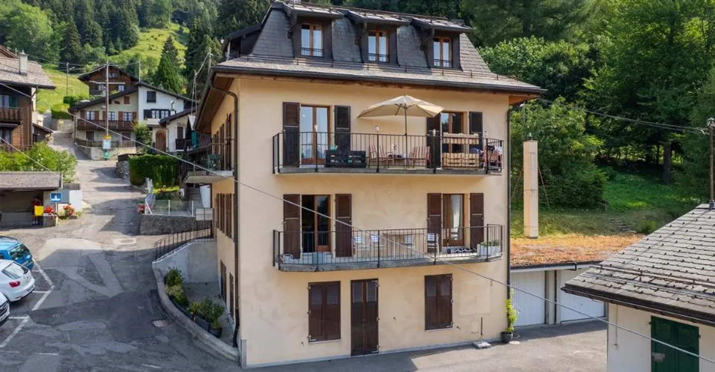Charmant Appartement Sous Comble à Morcles - Photo 3 sur 12