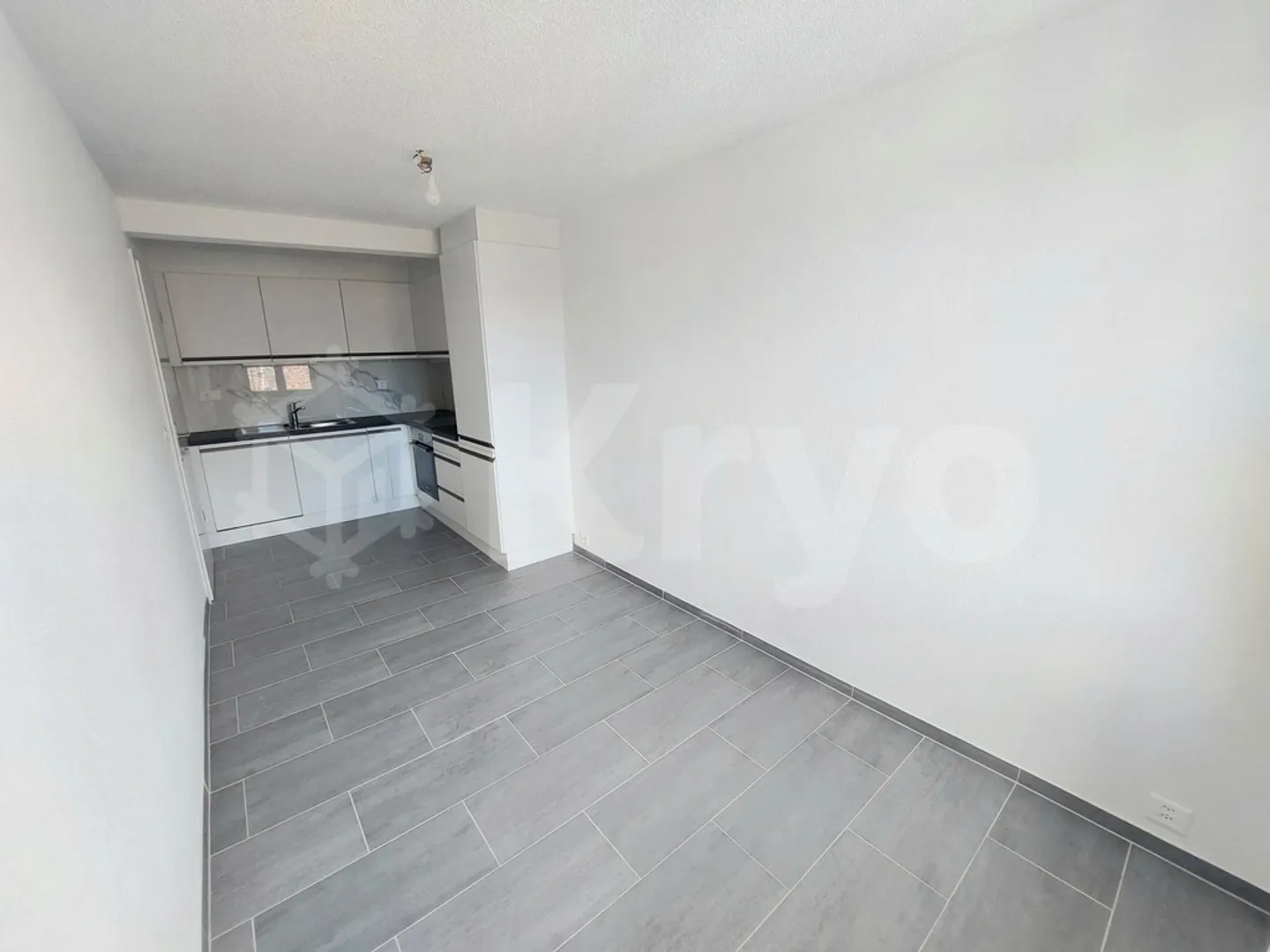 SCHÖNE 3.5-ZIMMER-DUPLEX-WOHNUNG MIT CHARME - Foto 3 von 9