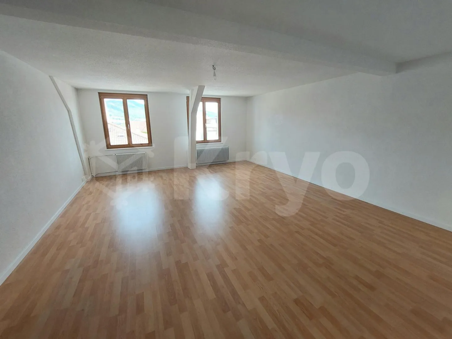 SCHÖNE 3.5-ZIMMER-DUPLEX-WOHNUNG MIT CHARME - Foto 4 von 9