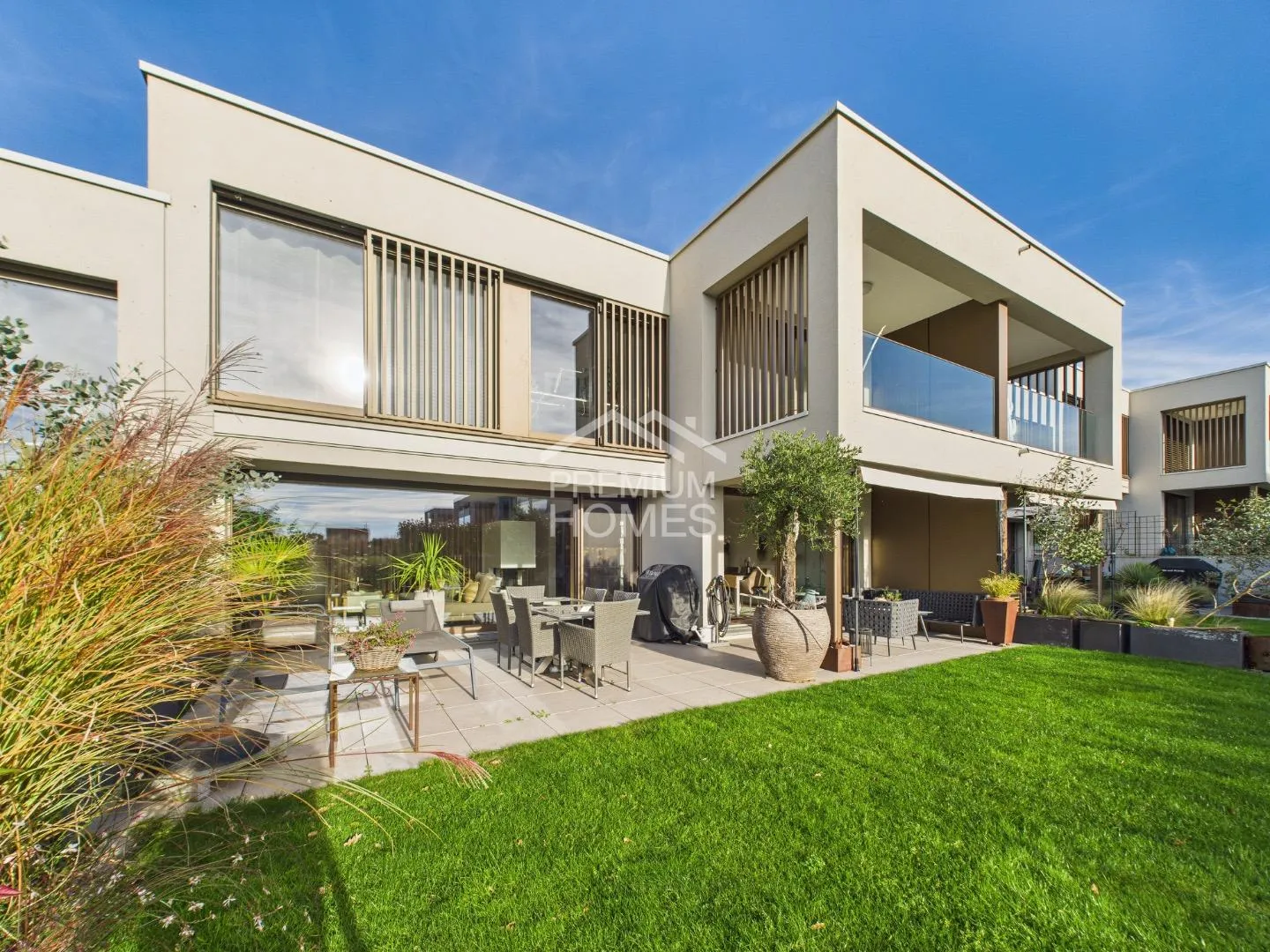 Moderne Villa am Neuenburgersee - Foto 1 von 12