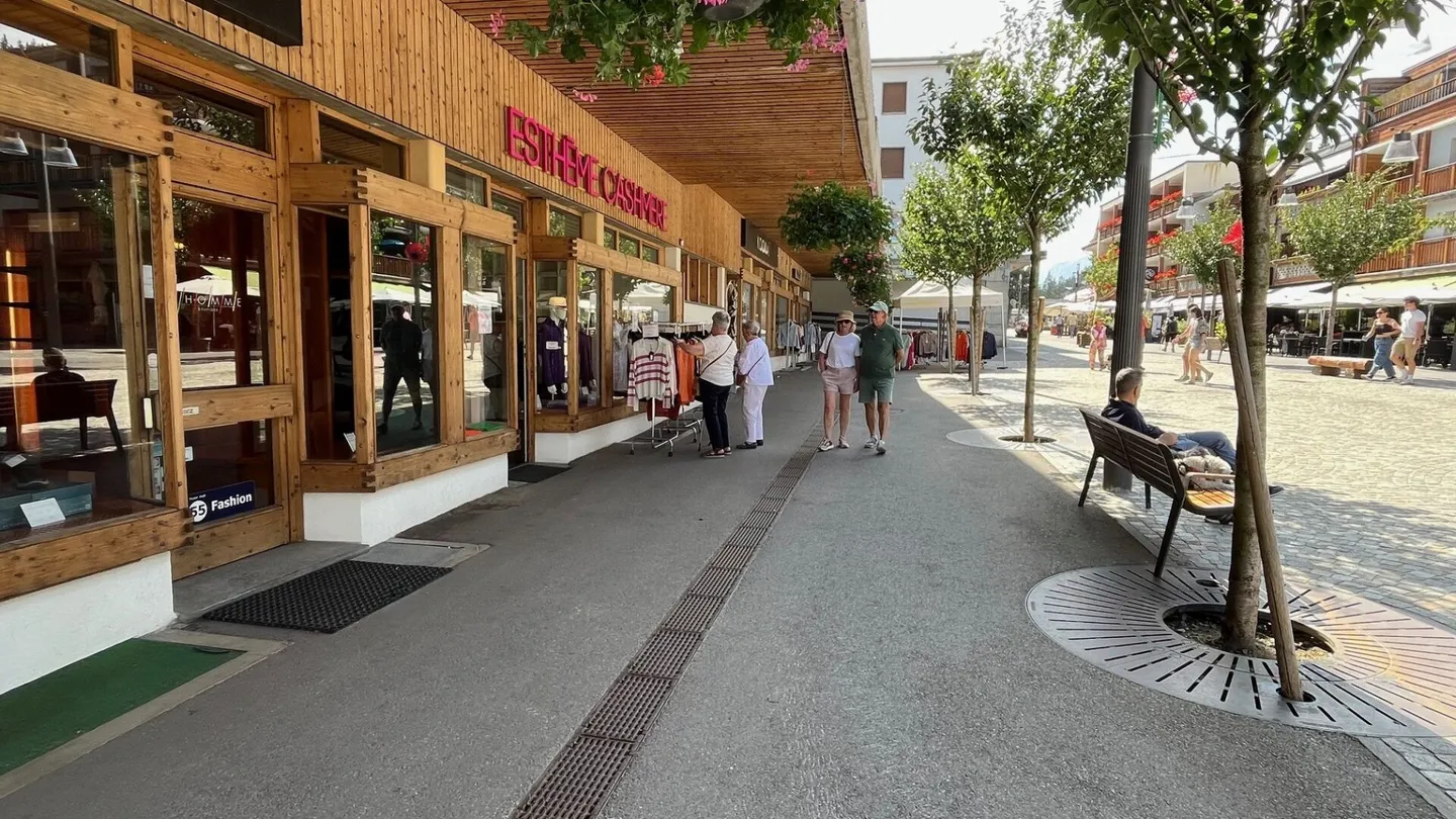 Spazi commerciali nel centro di Montana - Foto 3 di 11