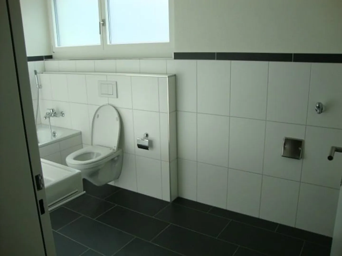 Appartement spacieux de 5½ pièces au 1er étage - Photo 2 sur 5