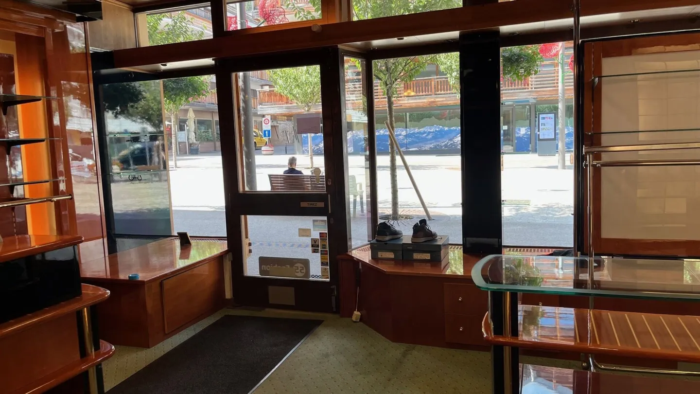 Spazi commerciali nel centro di Montana - Foto 7 di 11