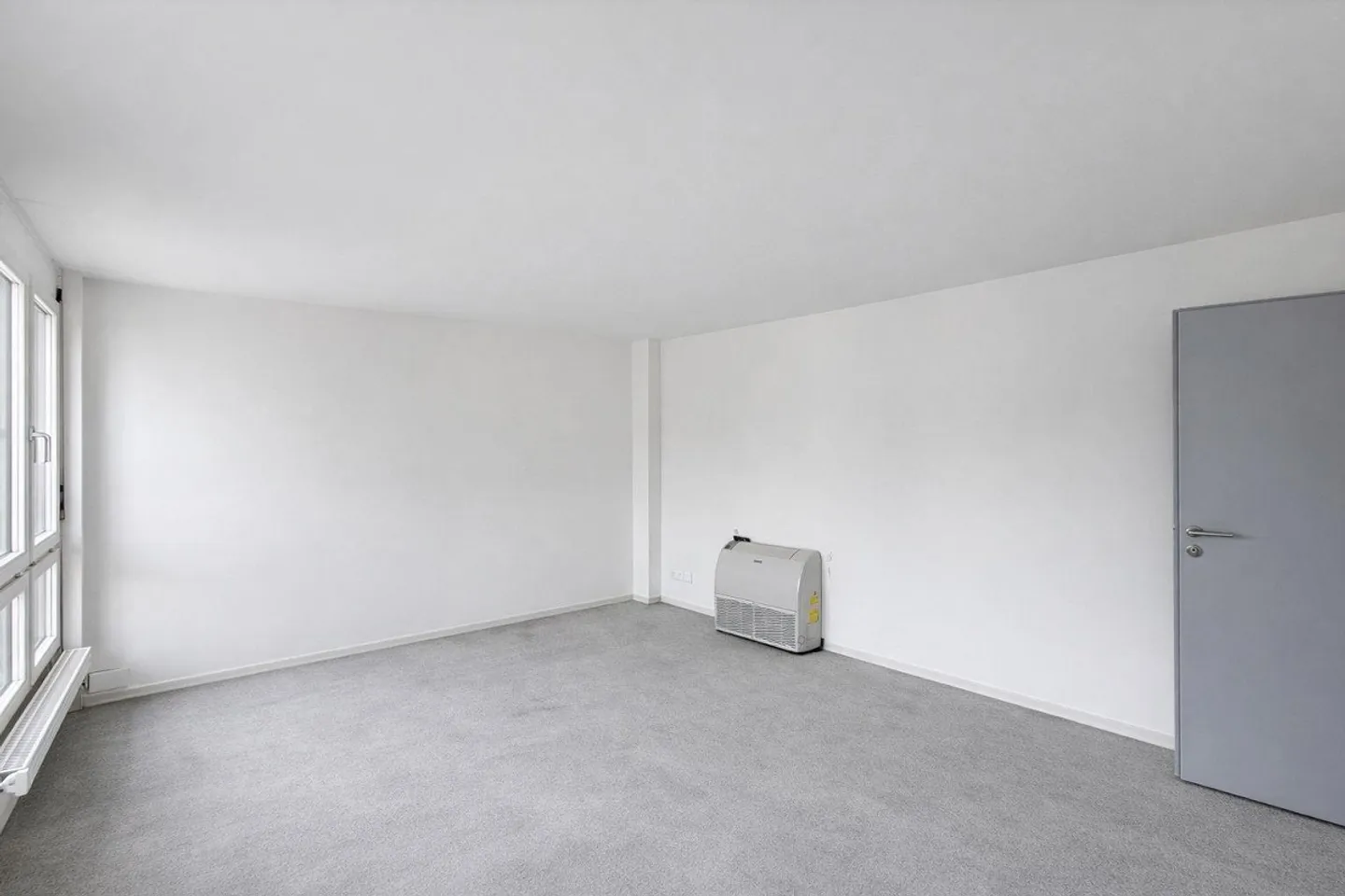 Exciting and bright office space in the center of Affoltern - 149 m2! - Photo 10 of 13