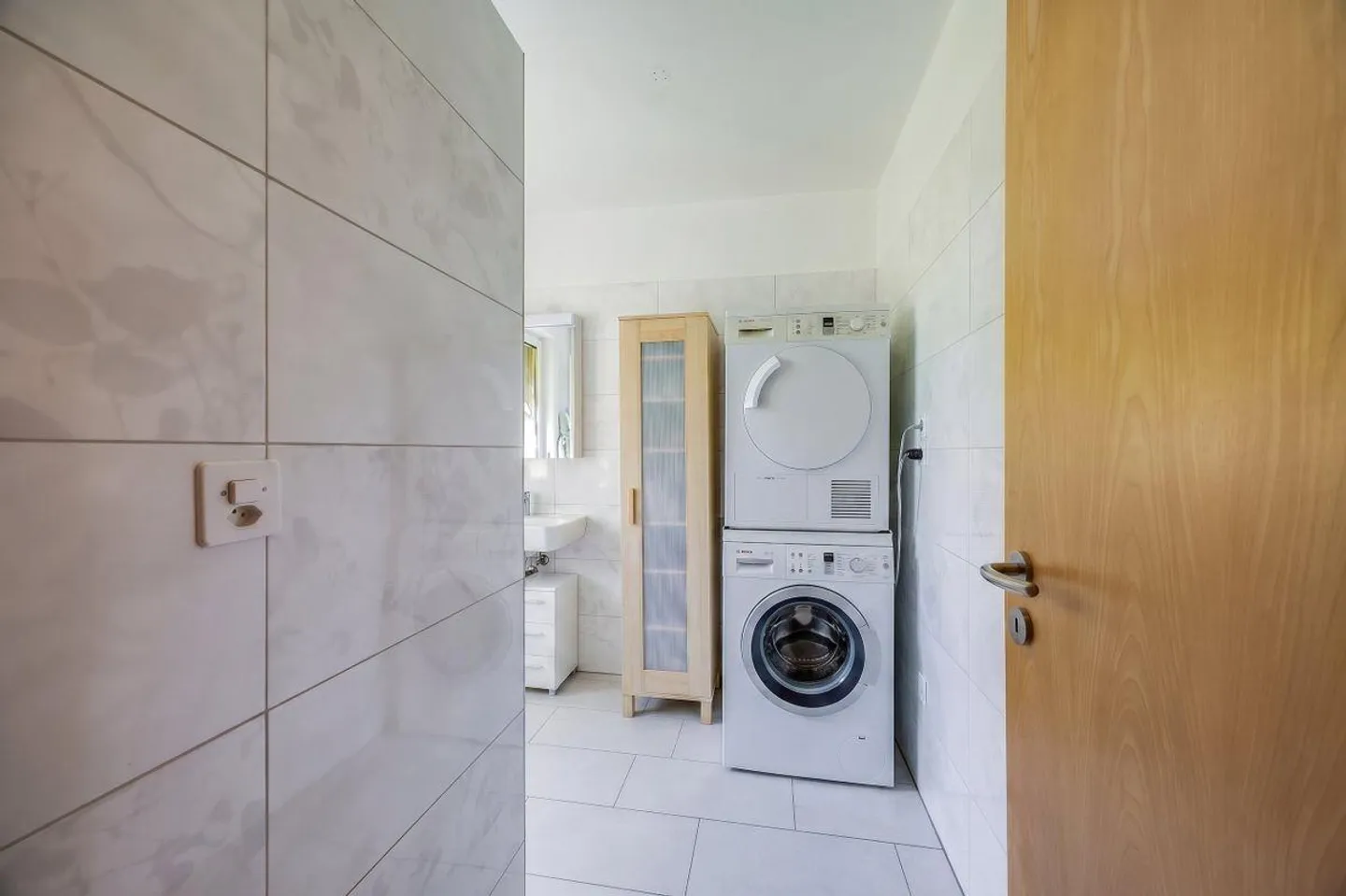 Petit beau immeuble multifamilial avec trois appartements loués - Photo 9 sur 13