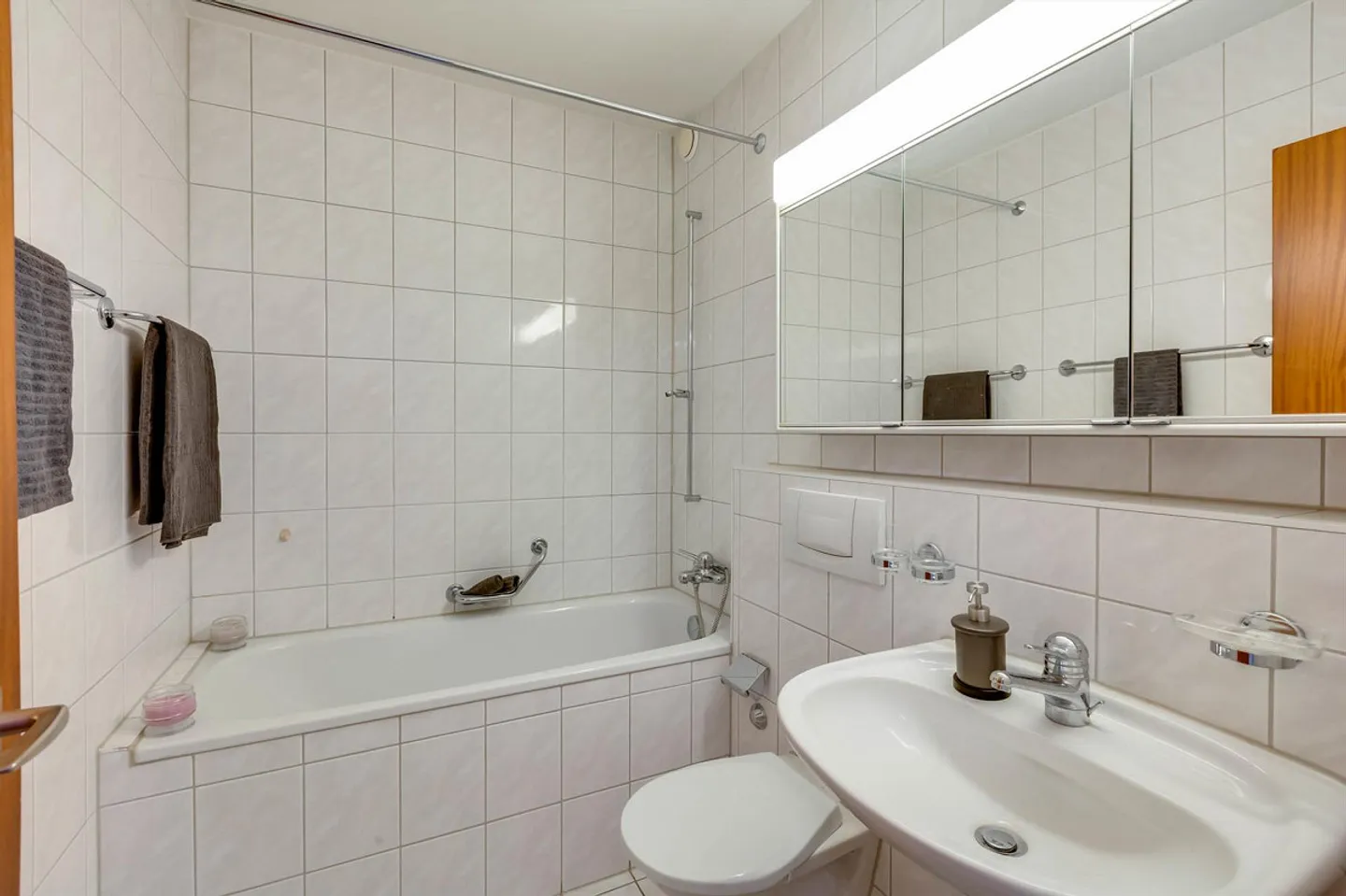 Appartamento luminoso con ottimale disposizione degli spazi e regalo di benvenuto! - Foto 12 di 12