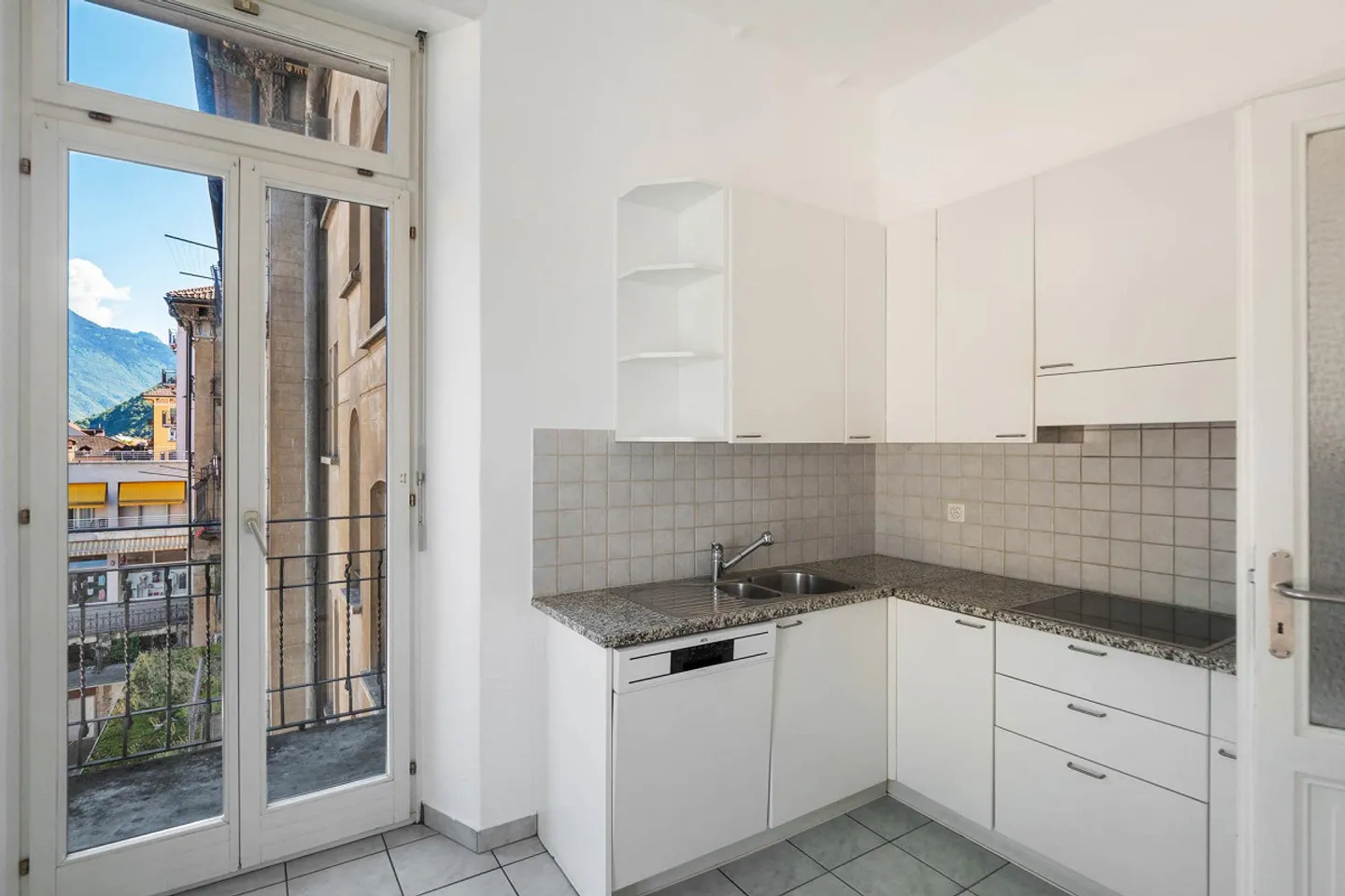Splendido appartamento in stabile storico - Foto 3 di 12