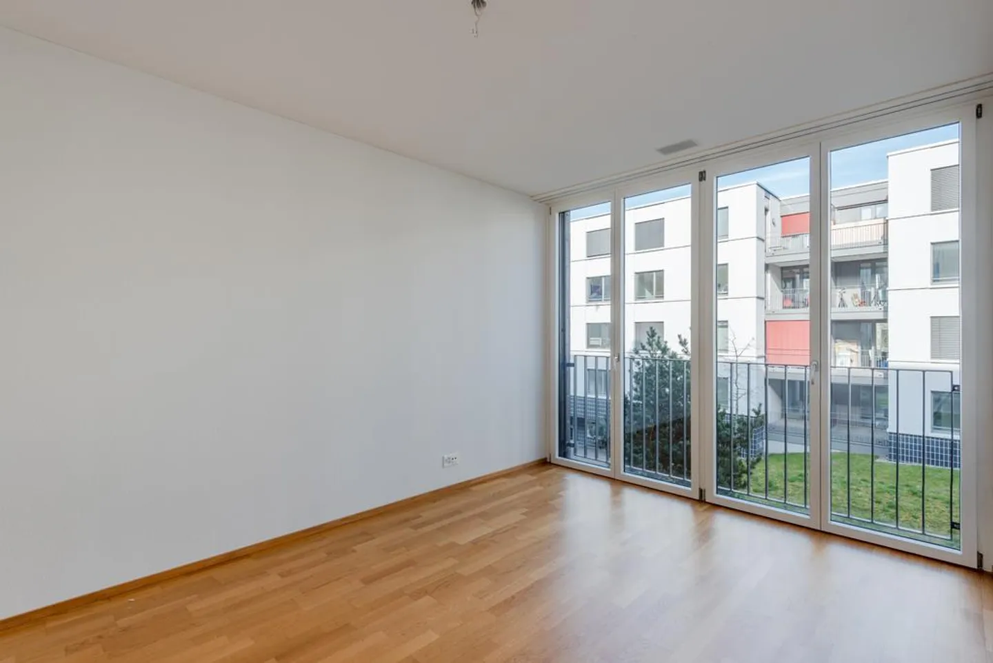 Appartamento accogliente di 3,5 stanze con balcone a Berna Brünnen - Foto 8 di 11