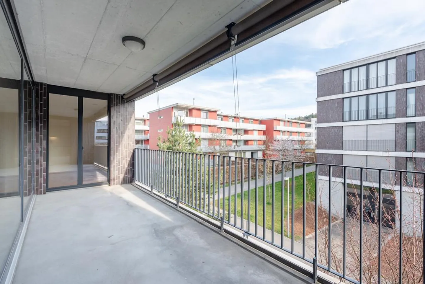 Appartamento accogliente di 3,5 stanze con balcone a Berna Brünnen - Foto 10 di 11