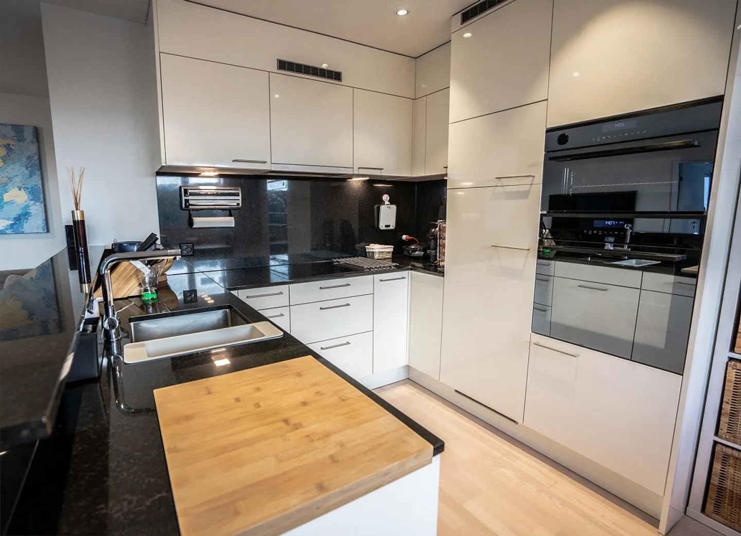 Modern 3.5-room apartment with winter garden and terrace - Photo 7 of 16