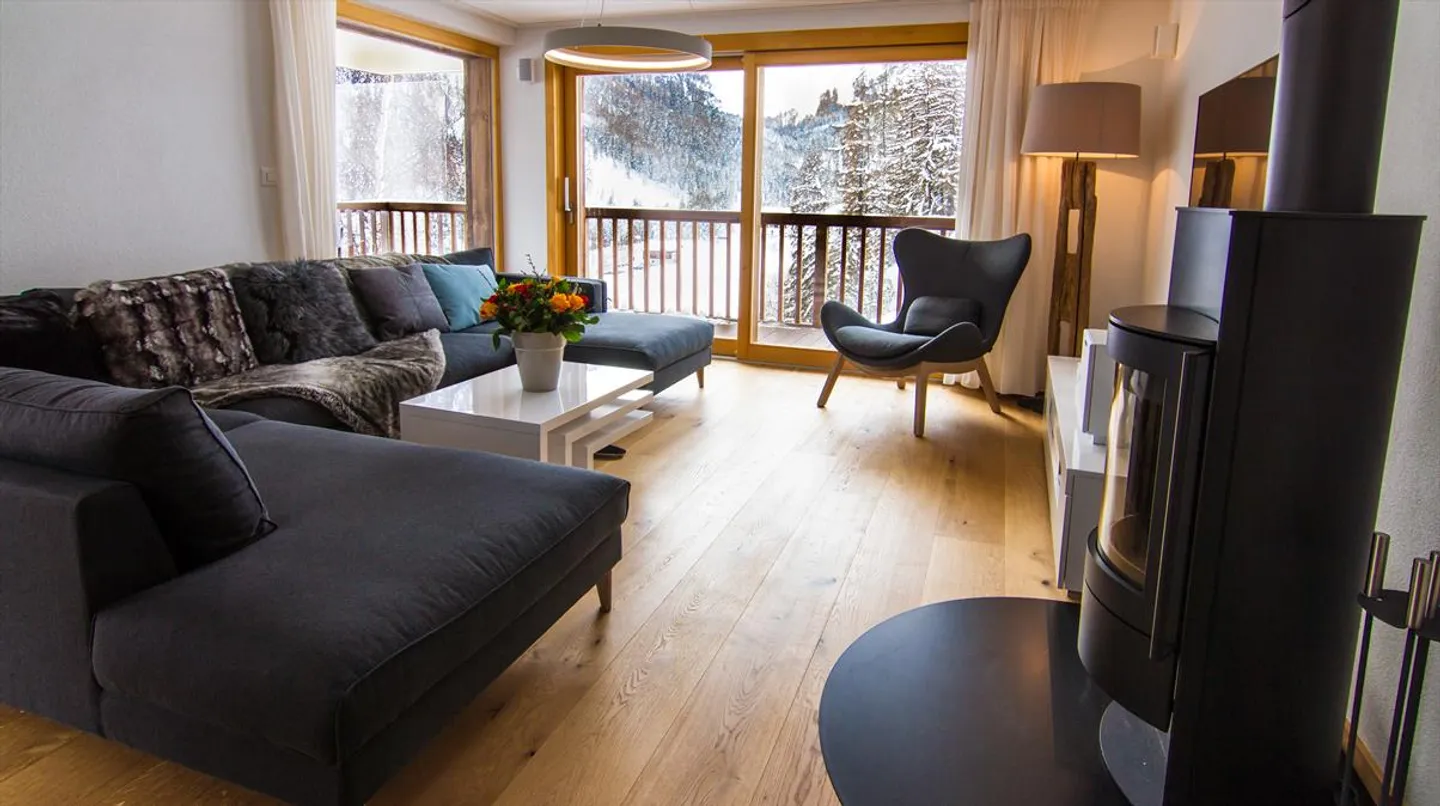 Les Rahâs is a high-quality alpine apartment residence located in one of the most beautiful high-altitude valleys of the Alps. - Photo 8 of 9