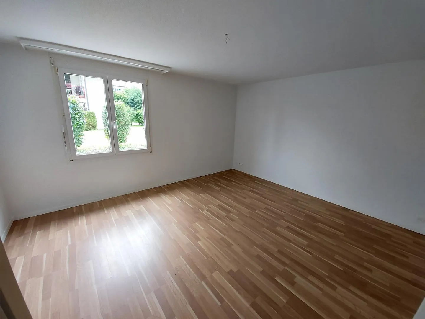 Ampio appartamento di 3,5 stanze con balcone - Foto 7 di 10