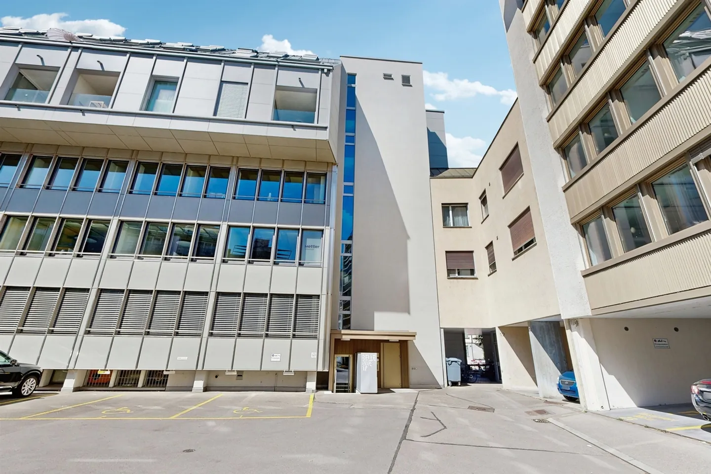Appartement individuel moderne à Zurich avec une grande terrasse sur le toit ! - Photo 1 sur 10