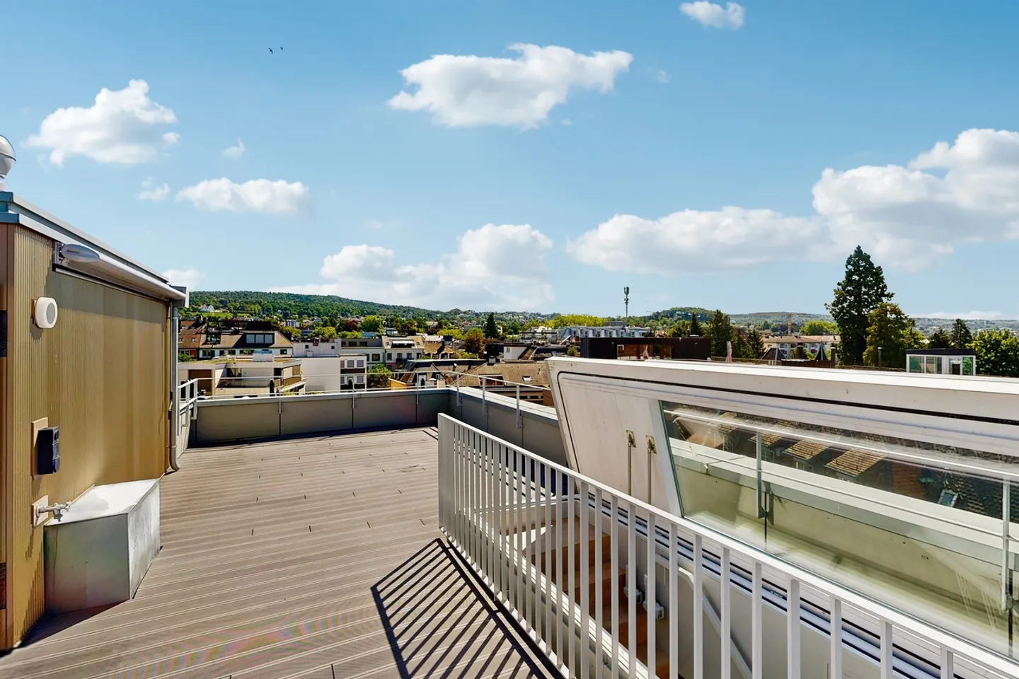 Appartement individuel moderne à Zurich avec une grande terrasse sur le toit ! - Photo 3 sur 10