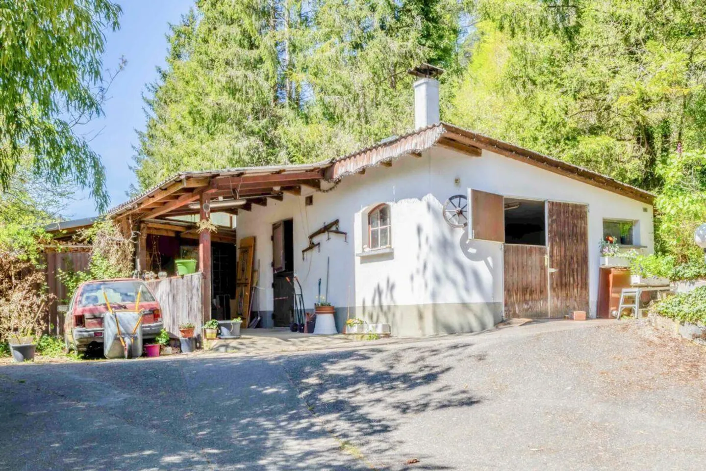 The Dream of Owning a Farm - Well-maintained 6.5 Z' EFH with Stable, Pond... - Photo 10 of 13