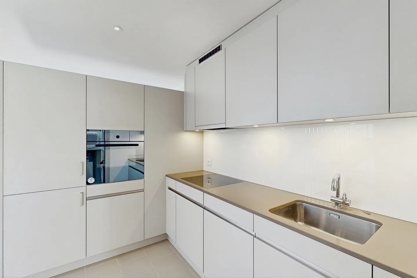 Appartement individuel moderne à Zurich avec une grande terrasse sur le toit ! - Photo 8 sur 10