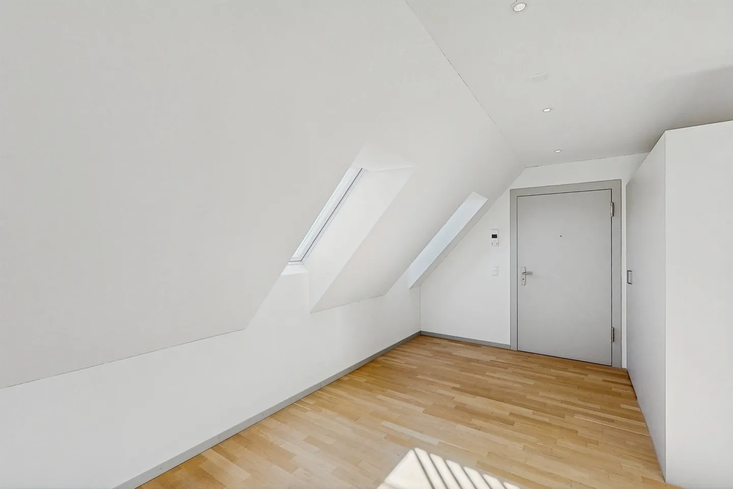 Appartement individuel moderne à Zurich avec une grande terrasse sur le toit ! - Photo 6 sur 10