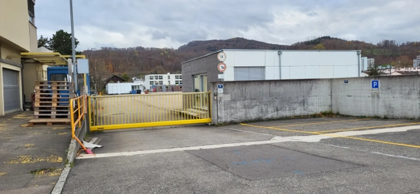 À la recherche d'un stockage extérieur temporaire - Photo 1 sur 3