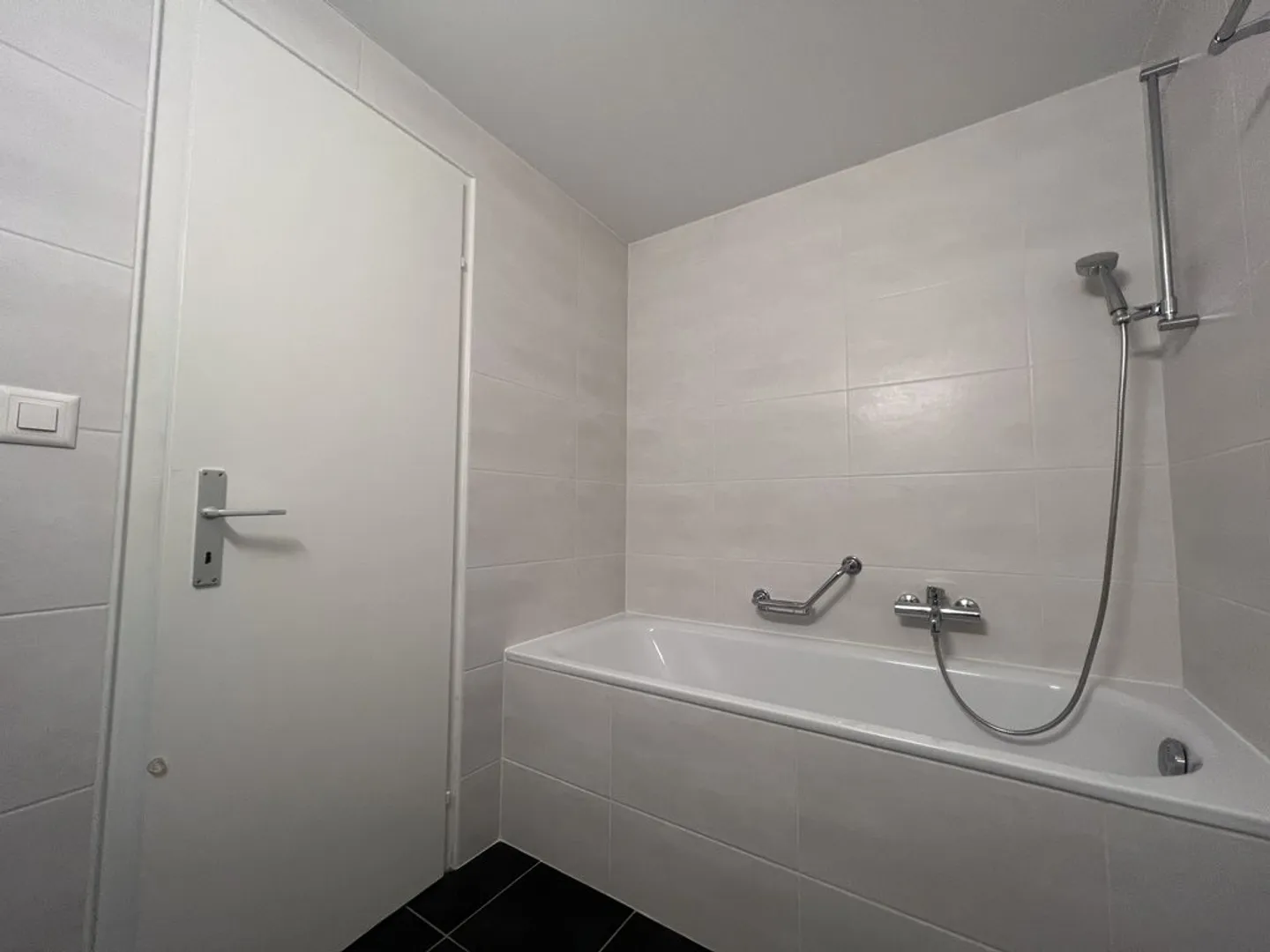 Apartment for rent - Photo 7 of 8