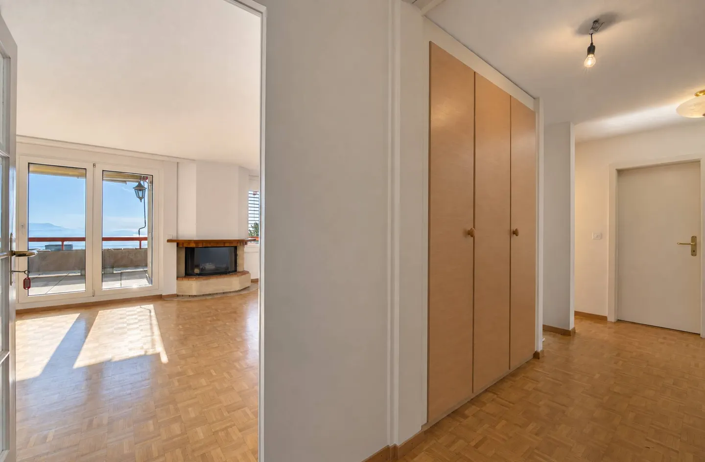 Appartement ensoleillé avec vue sur le lac - Photo 4 sur 11