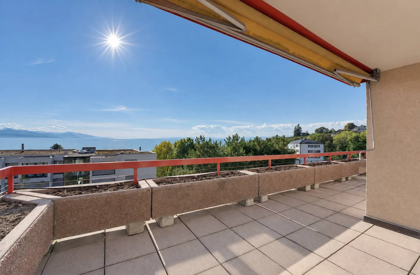 Appartement ensoleillé avec vue sur le lac - Photo 8 sur 11