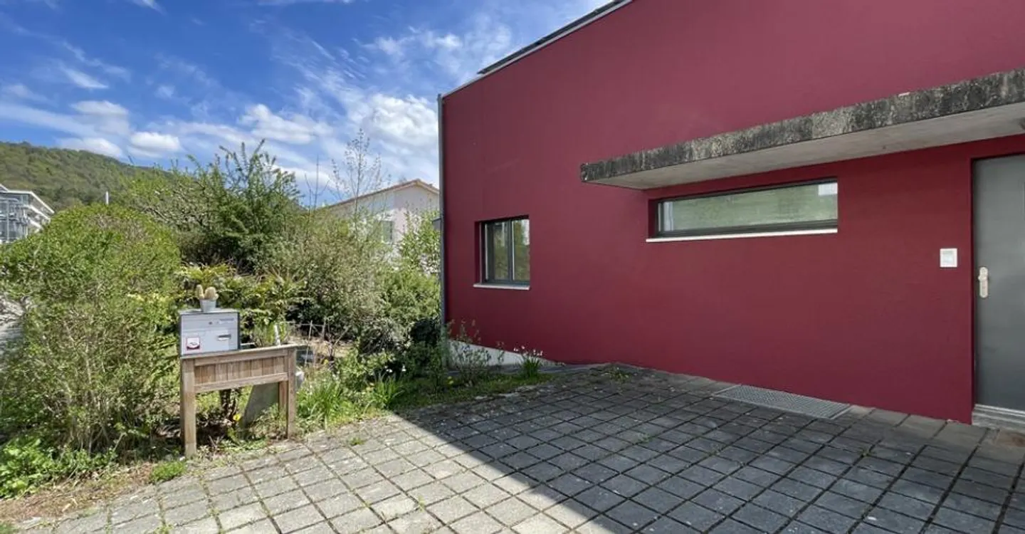 Charming Family Villa in Delémont - Photo 3 of 11