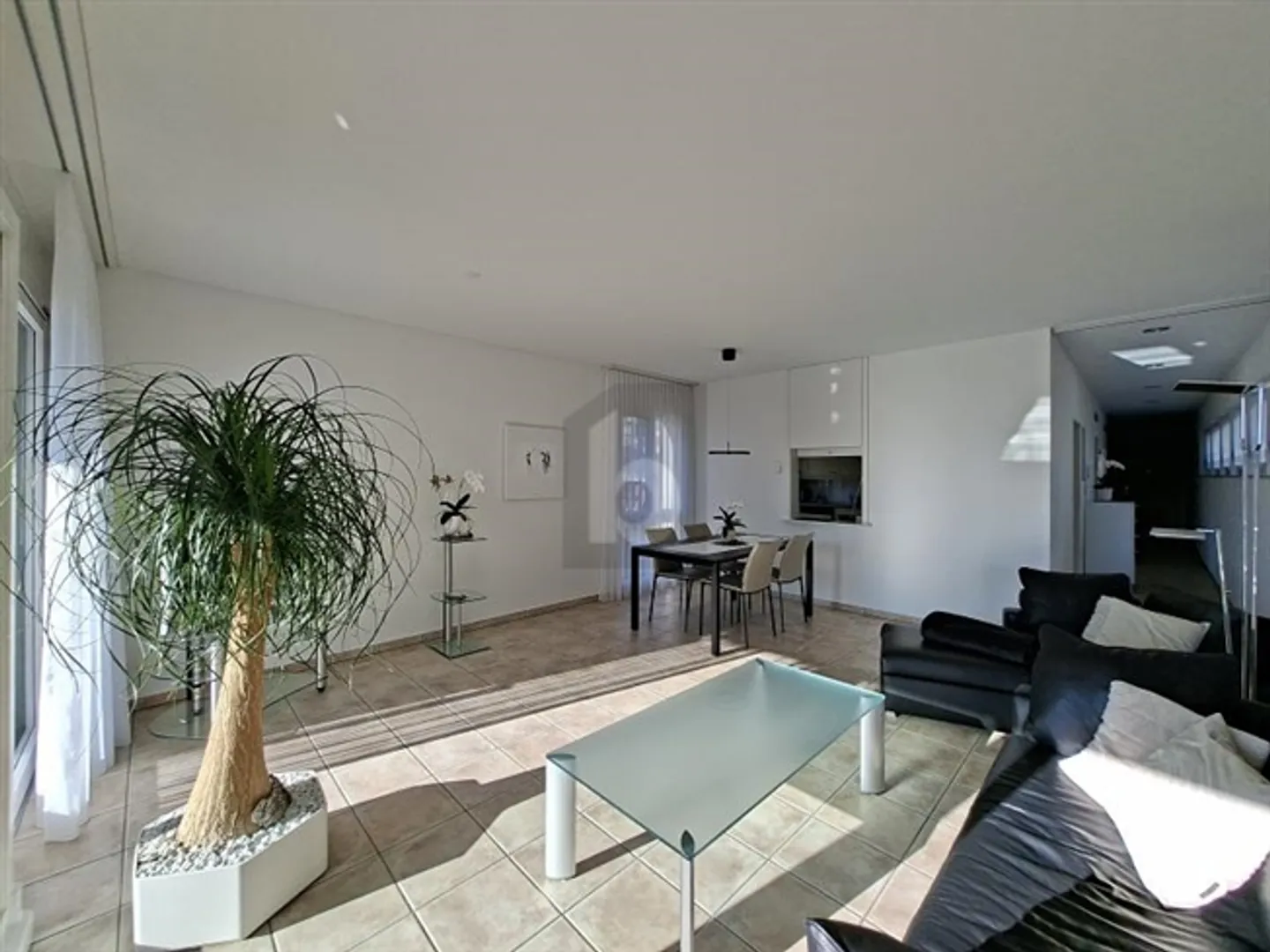 Charmante Wohnung mit Bergsicht - Foto 2 von 6