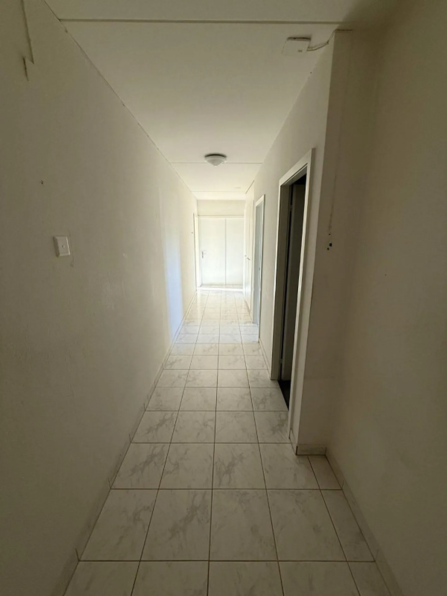 Appartement 3 pièces avec grand balcon couvert - Photo 2 sur 8