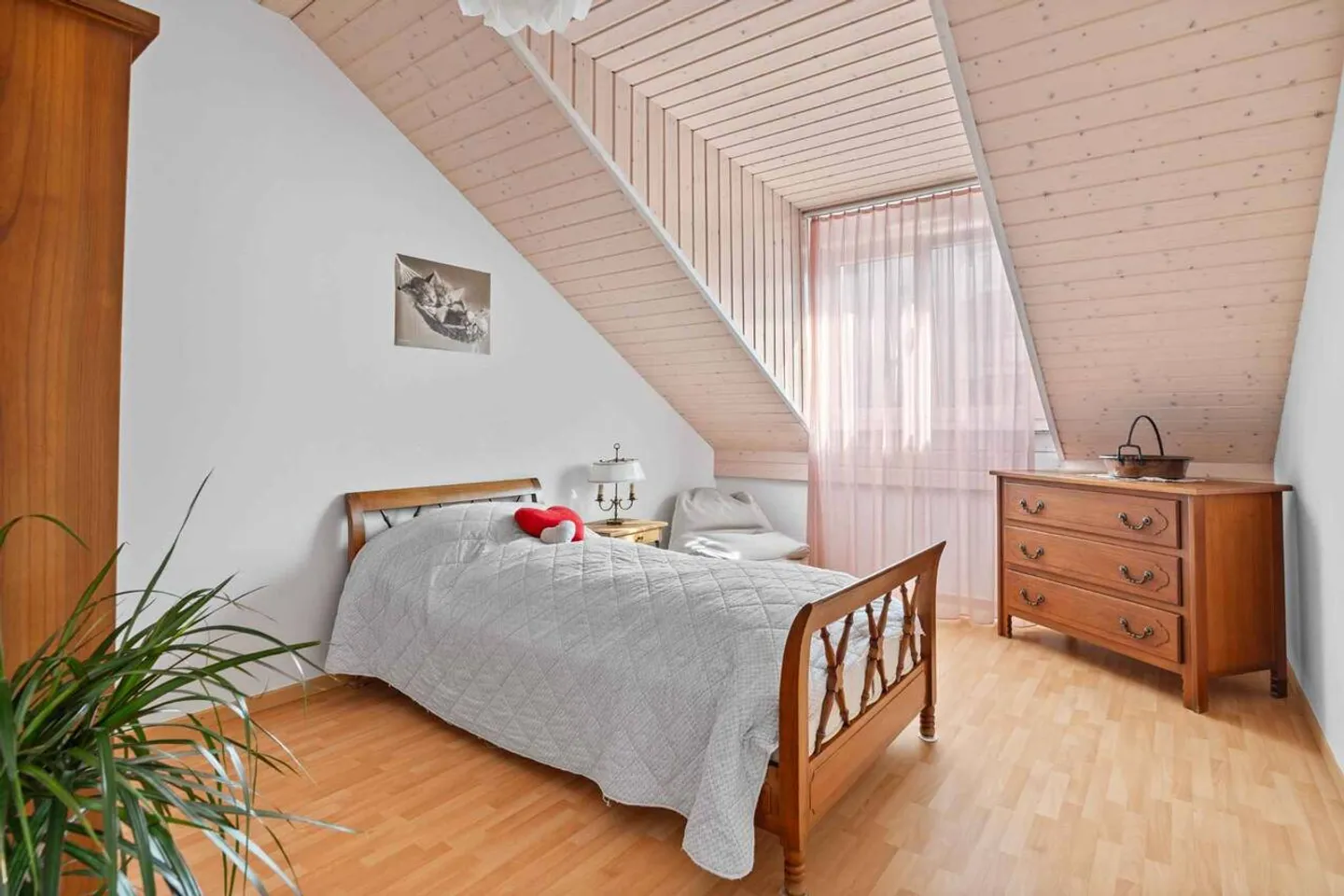 Bright 4.5-room apartment in Belmont-sur-Lausanne - Photo 9 of 10