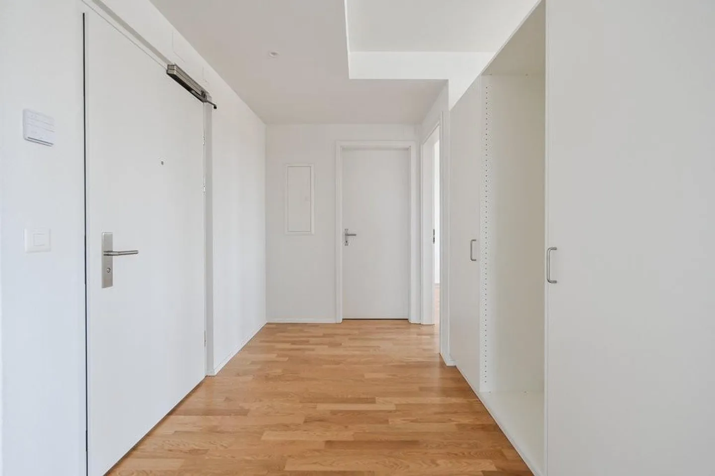 Appartement moderne de 2,5 pièces avec vue - Photo 2 sur 7