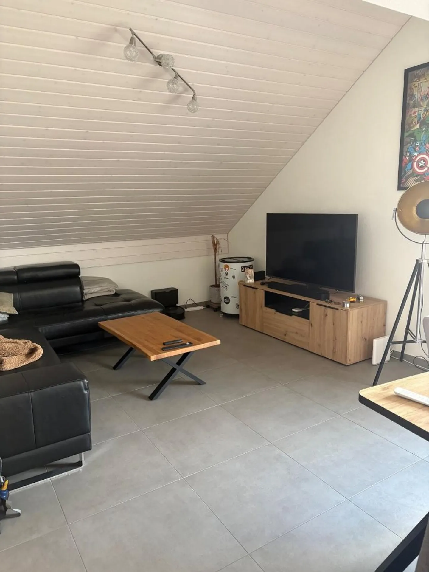 Incantevole appartamento di 3.5 locali con balcone, tranquillo e luminoso - Foto 2 di 3
