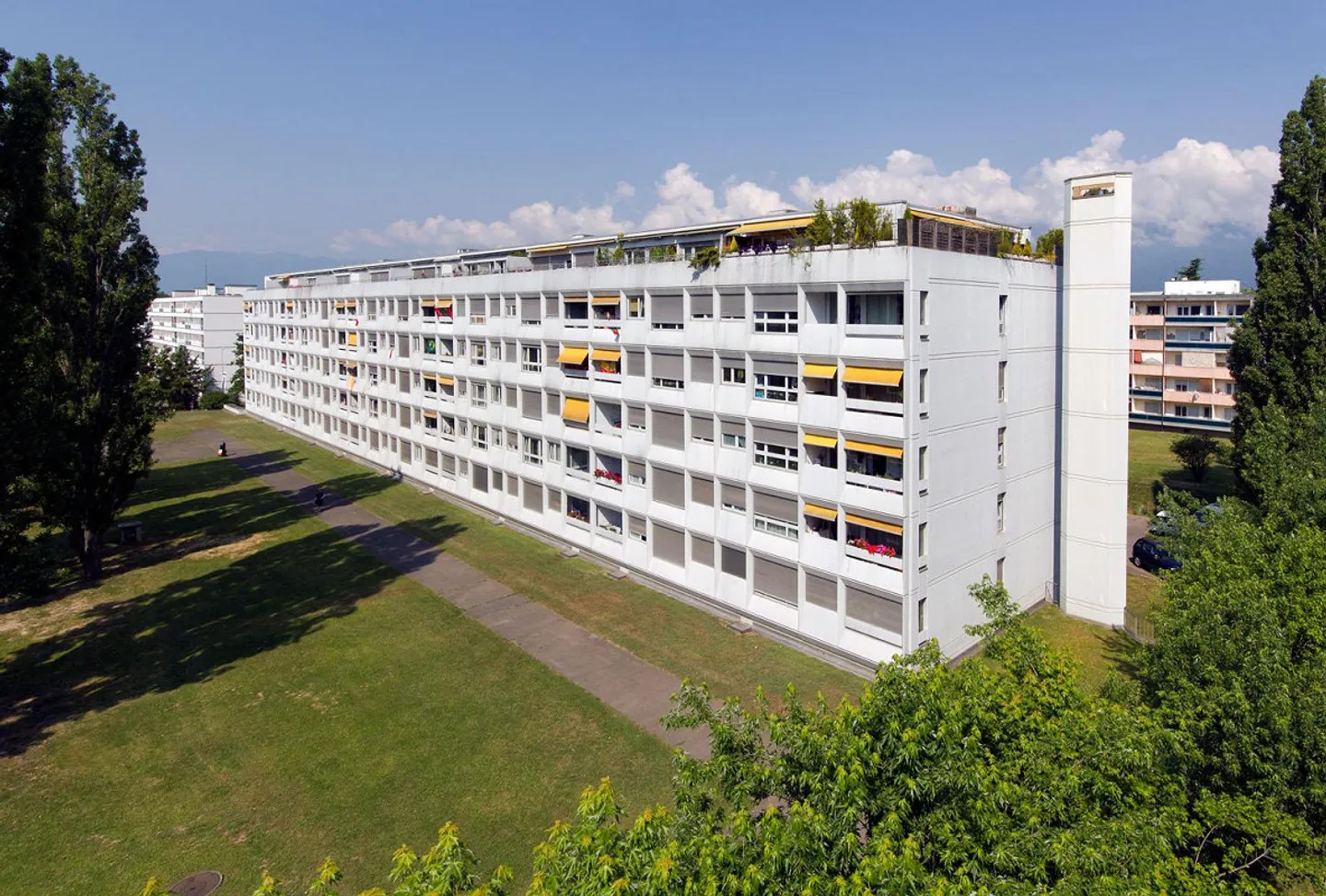 Meyrin - Innenparkplatz - Foto 2 von 2