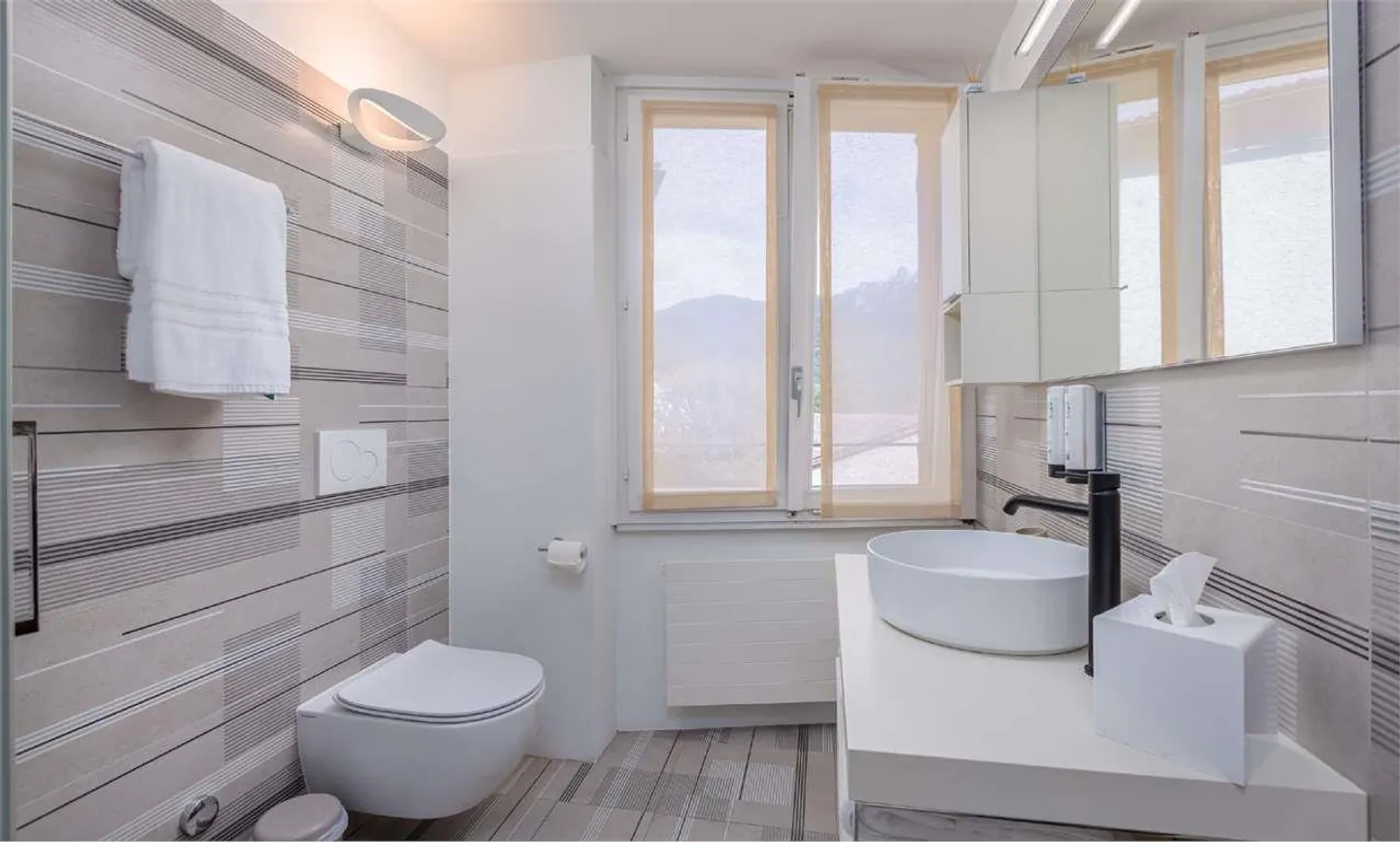 BOUTIQUE HOTEL - REAL ESTATE INVESTMENT OPPORTUNITY - Photo 11 of 13